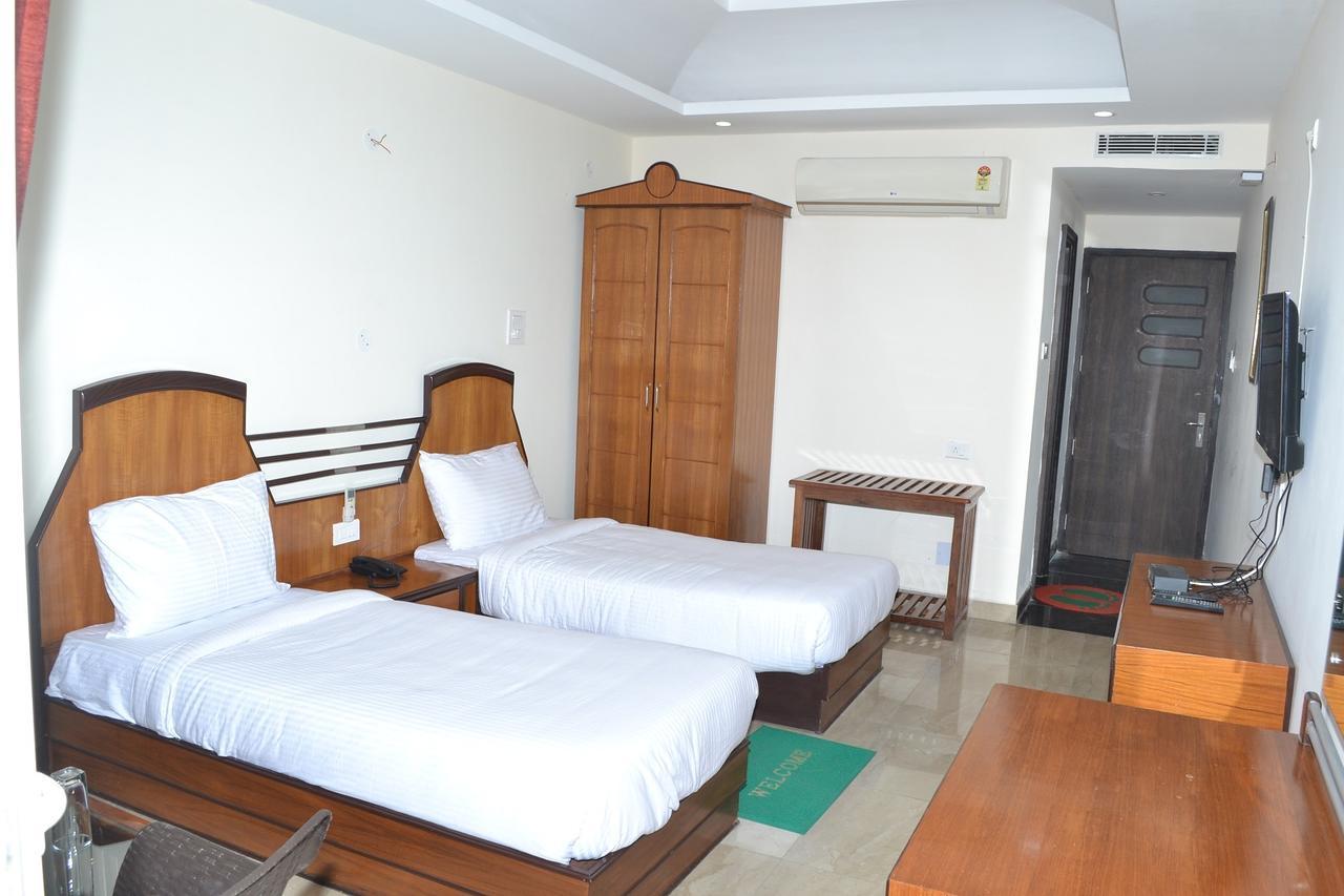 Отель Chopra Residency Hamirpur Экстерьер фото