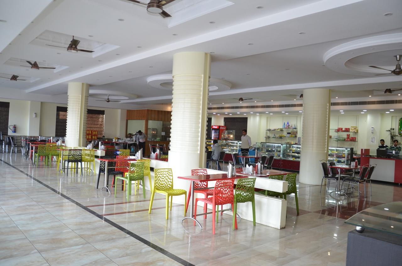 Отель Chopra Residency Hamirpur Экстерьер фото