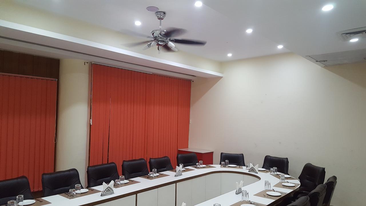 Отель Chopra Residency Hamirpur Экстерьер фото
