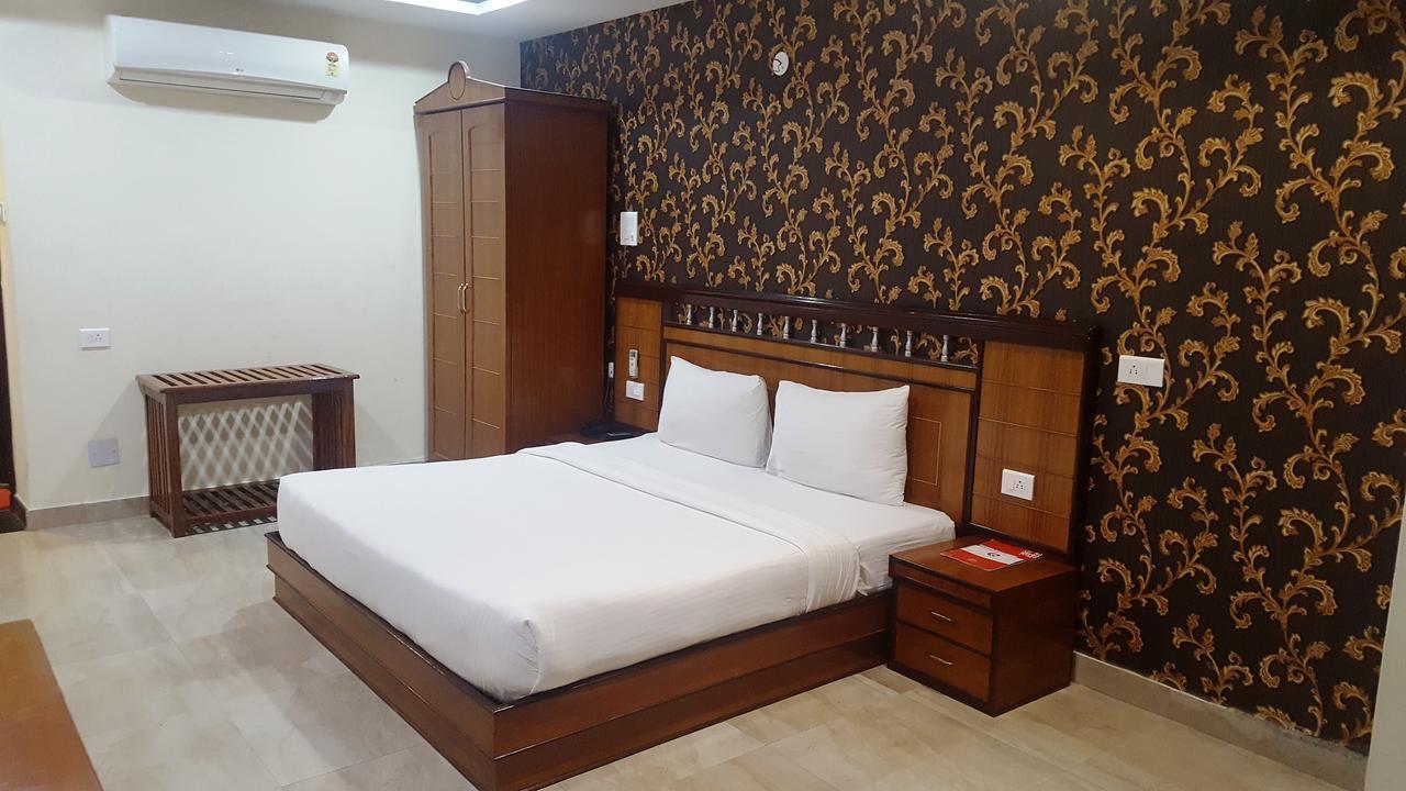 Отель Chopra Residency Hamirpur Экстерьер фото
