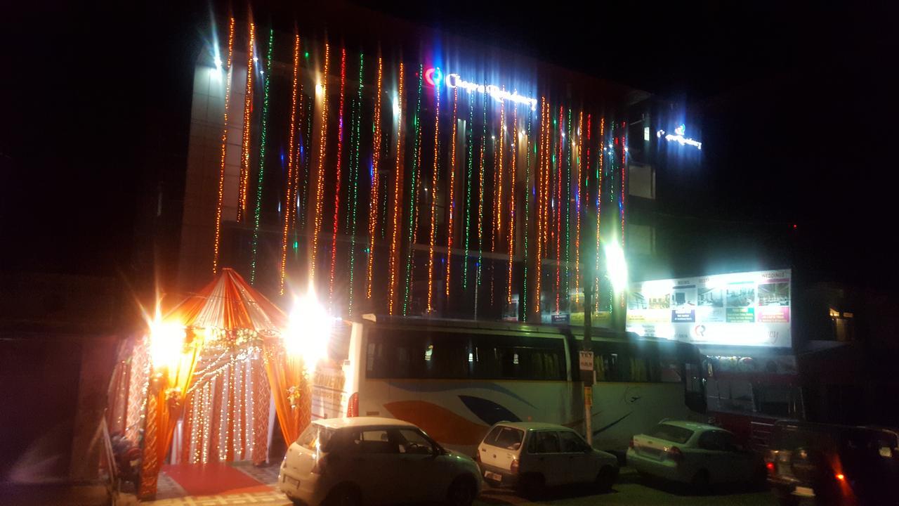 Отель Chopra Residency Hamirpur Экстерьер фото