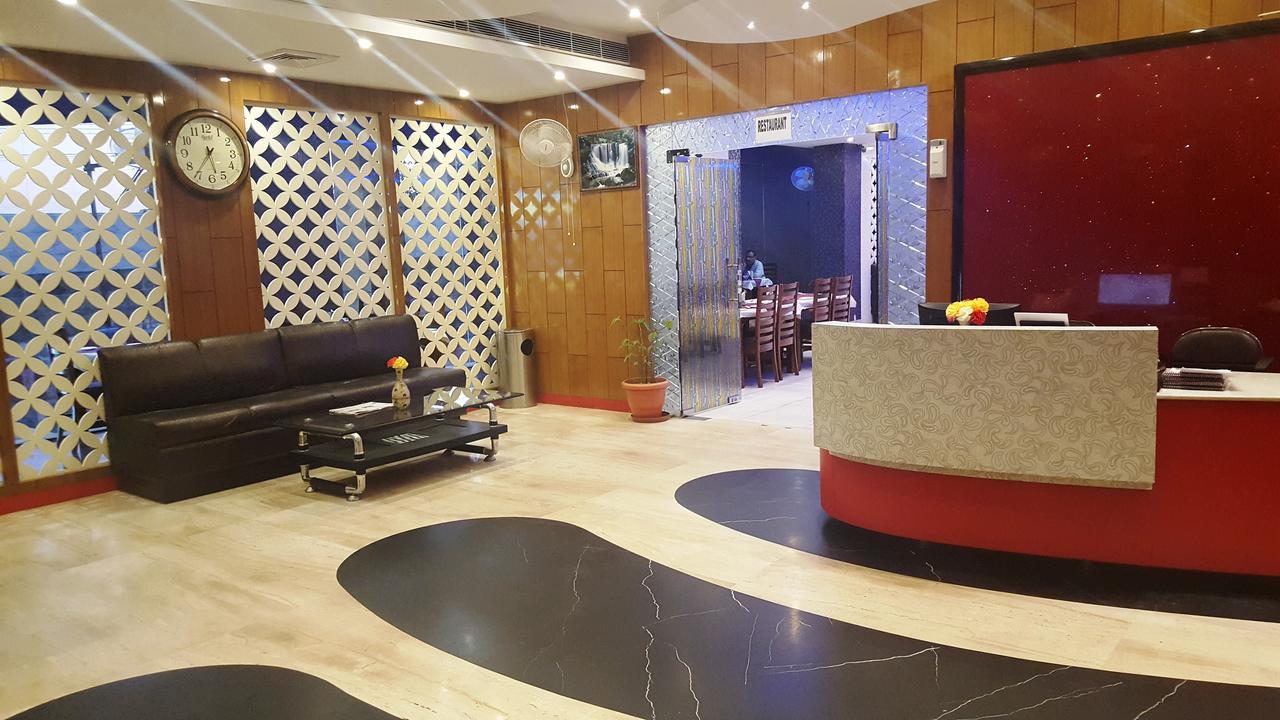 Отель Chopra Residency Hamirpur Экстерьер фото
